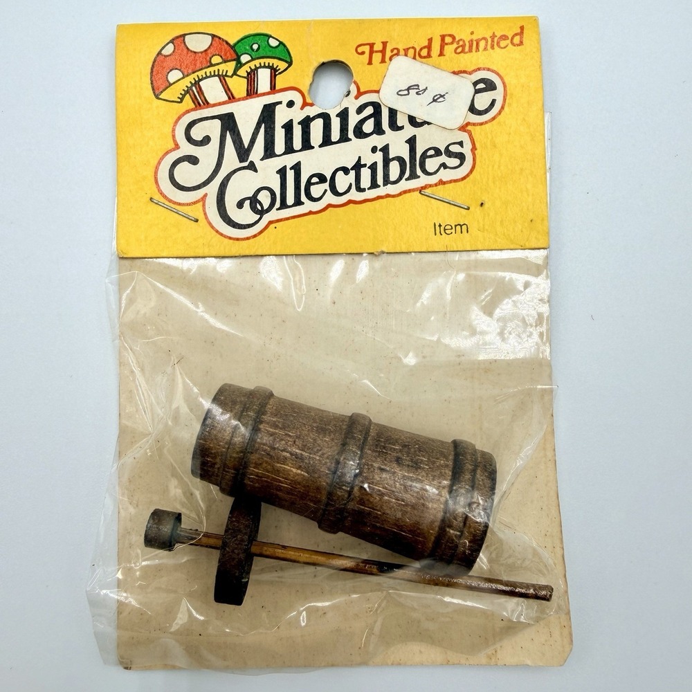 Vintage Dollhouse Miniature Collectibles Lot Washboard Churn Pioneer Cabin Farm - Picture 2 of 6